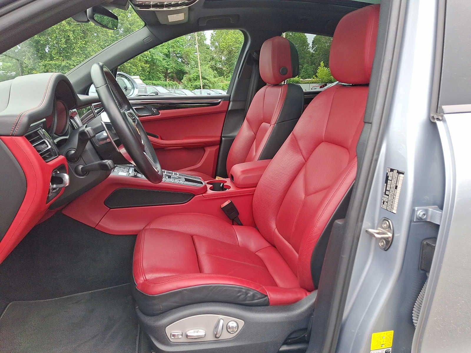 2020 Porsche Macan AWD