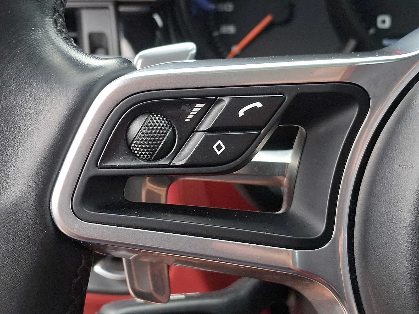 2020 Porsche Macan AWD