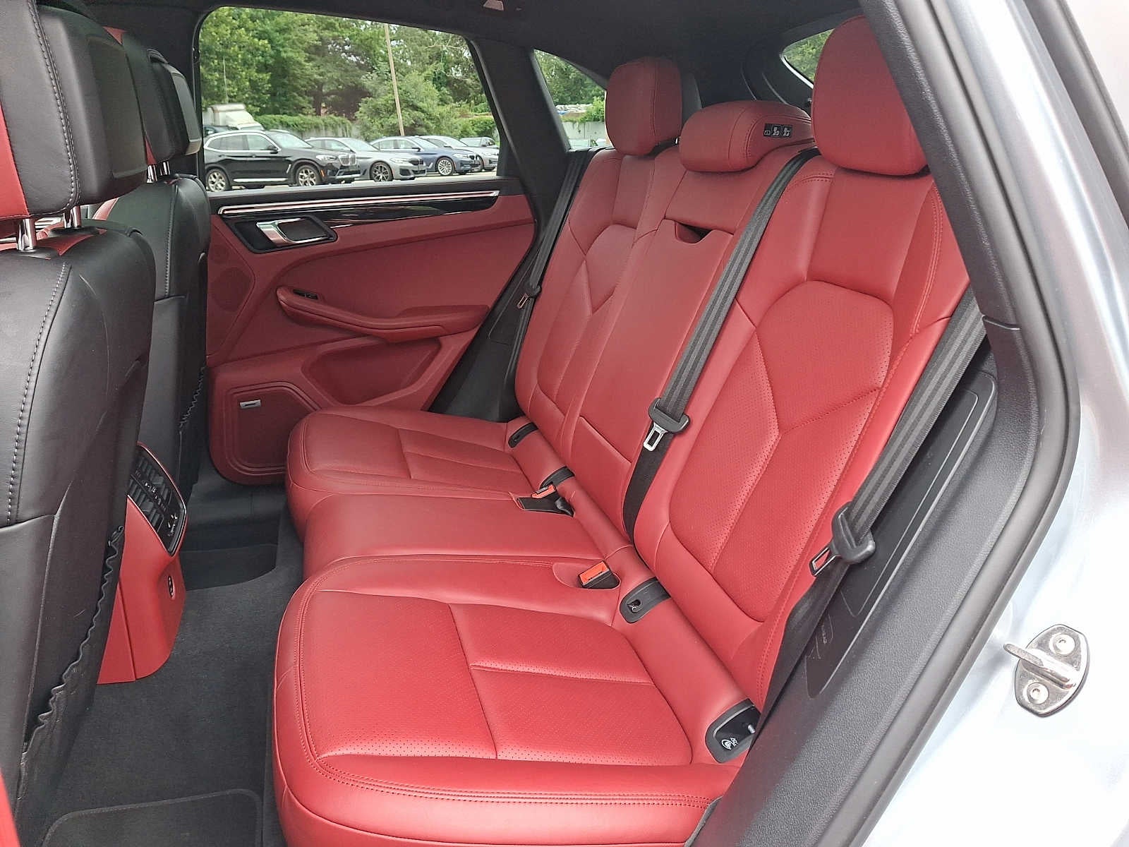 2020 Porsche Macan AWD