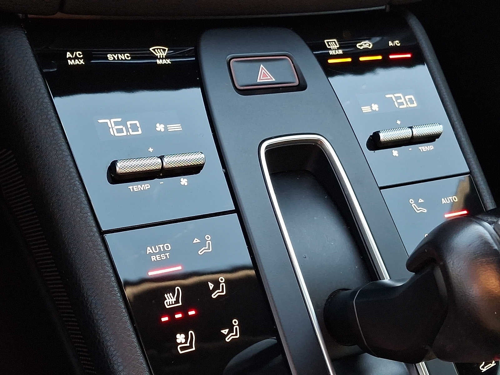 2024 Porsche Macan AWD