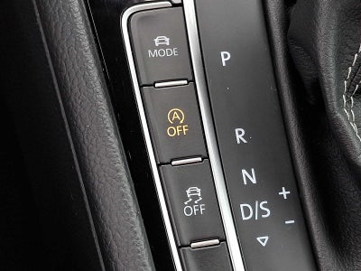 2018 Volkswagen Golf R 2.0T DSG w/DCC/Nav