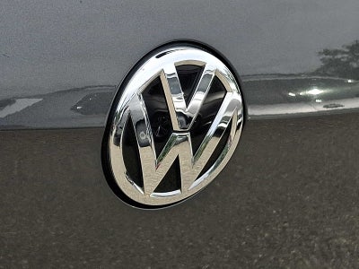 2018 Volkswagen Golf R 2.0T DSG w/DCC/Nav