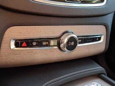 2024 Volvo XC90 B6 AWD Ultimate Bright Theme 6P