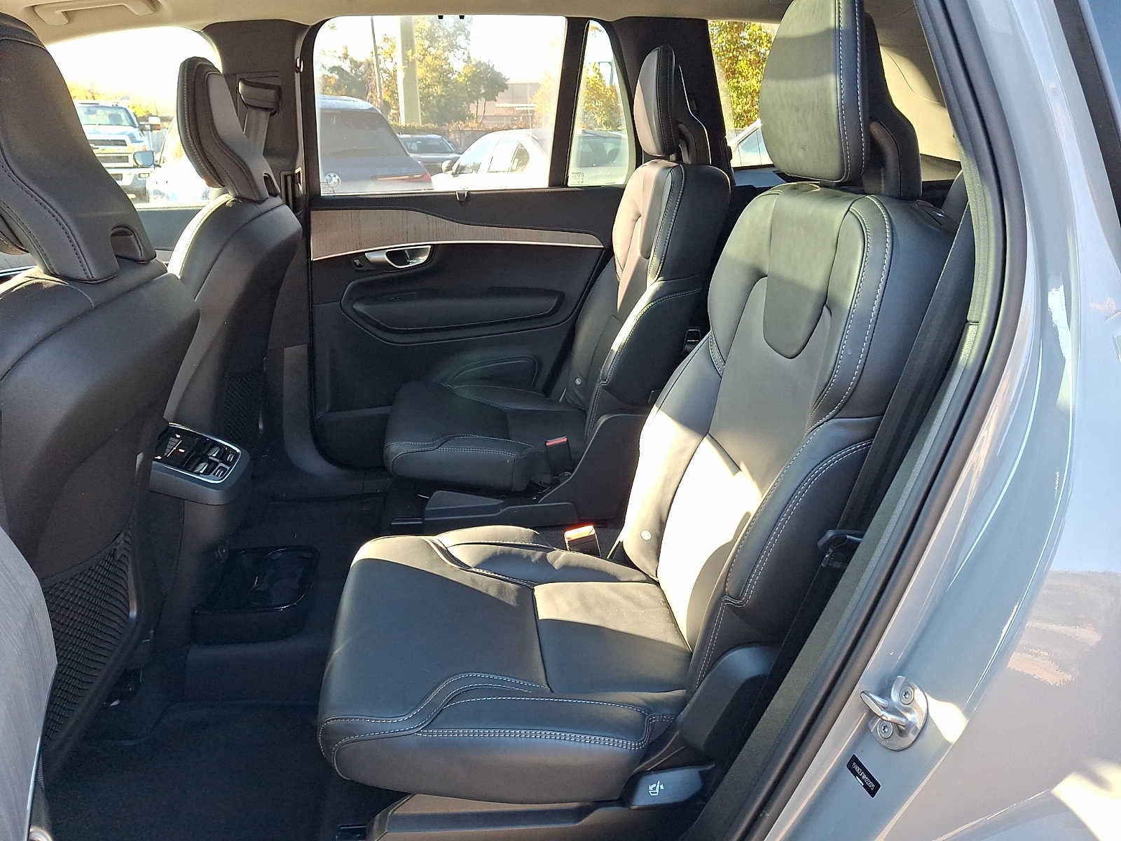 2024 Volvo XC90 B6 AWD Ultimate Bright Theme 6P