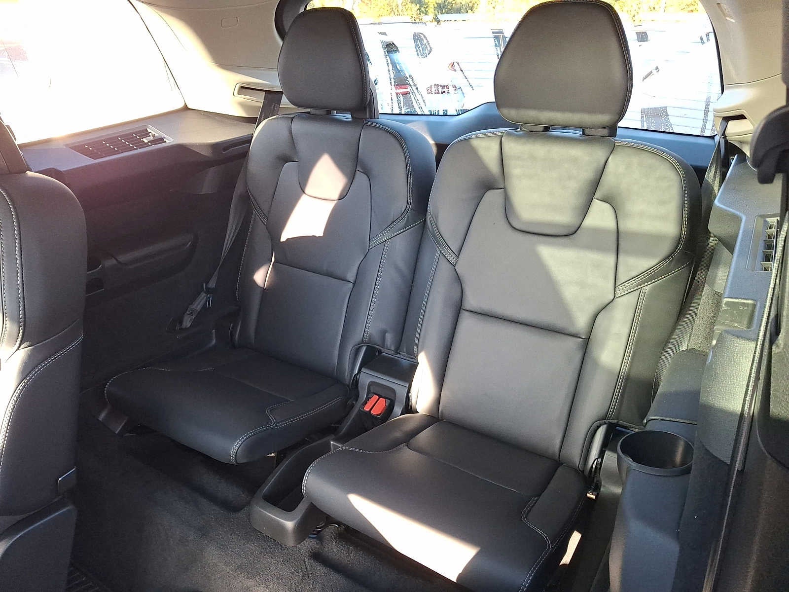 2024 Volvo XC90 B6 AWD Ultimate Bright Theme 6P