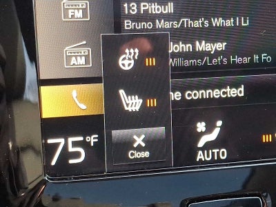 2022 Volvo XC40 T5 AWD Momentum