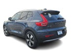 2022 Volvo XC40 T5 AWD Momentum