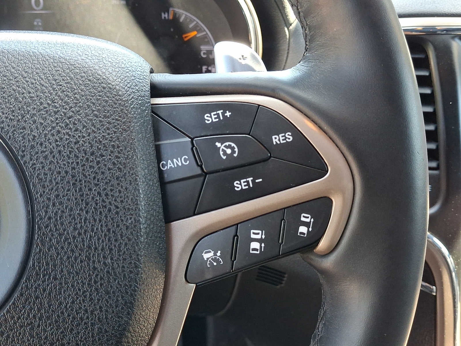 2015 Jeep Grand Cherokee 4WD 4dr Summit