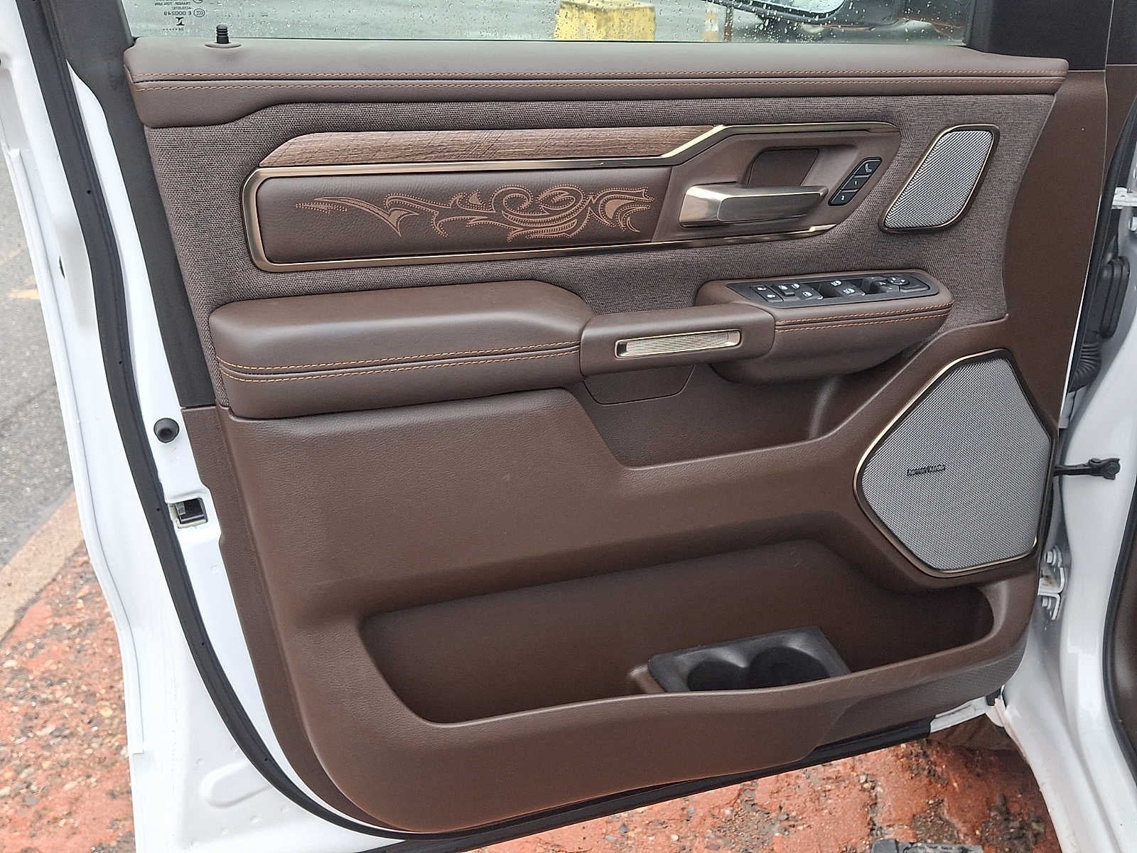 2025 RAM 1500 Longhorn 4x4 Crew Cab 57 Box