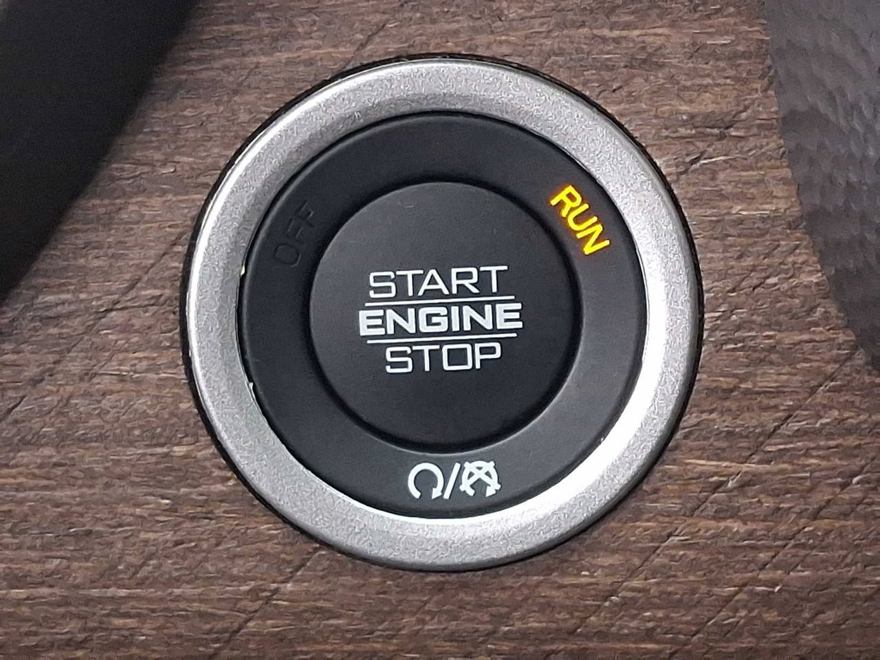 2025 RAM 1500 Longhorn 4x4 Crew Cab 57 Box