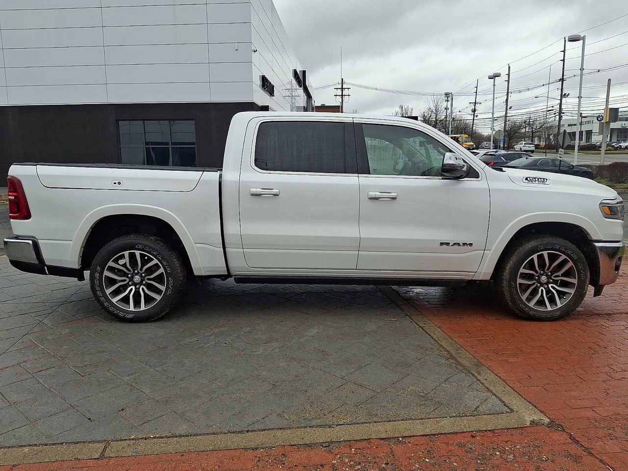 2025 RAM 1500 Longhorn 4x4 Crew Cab 57 Box