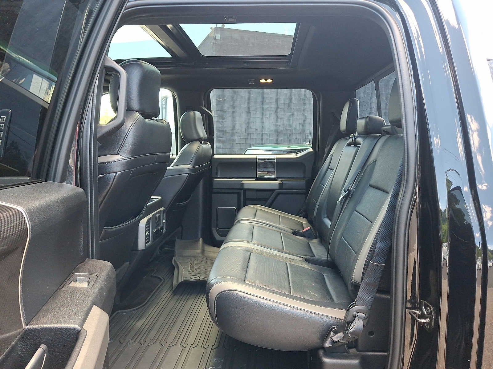 2018 Ford F-150 Raptor 4WD SuperCrew 5.5 Box