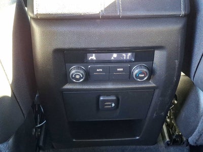 2023 Chevrolet Traverse AWD 4dr LT Leather