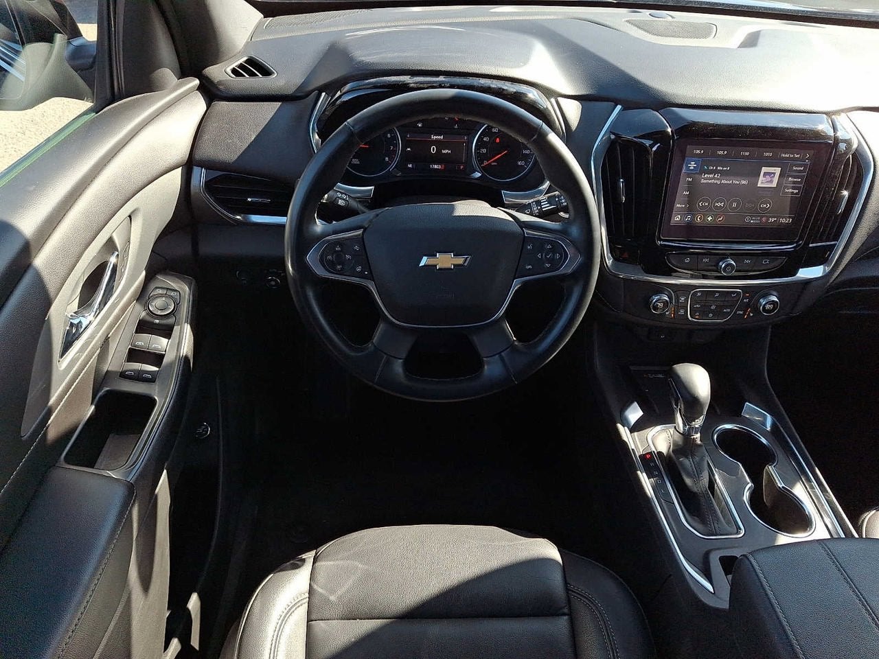 2023 Chevrolet Traverse AWD 4dr LT Leather