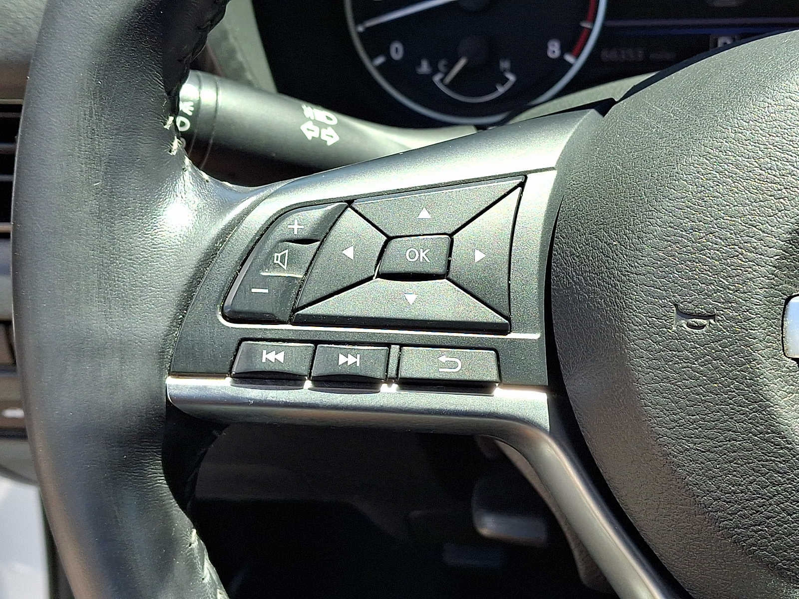 2021 Nissan Sentra SV CVT
