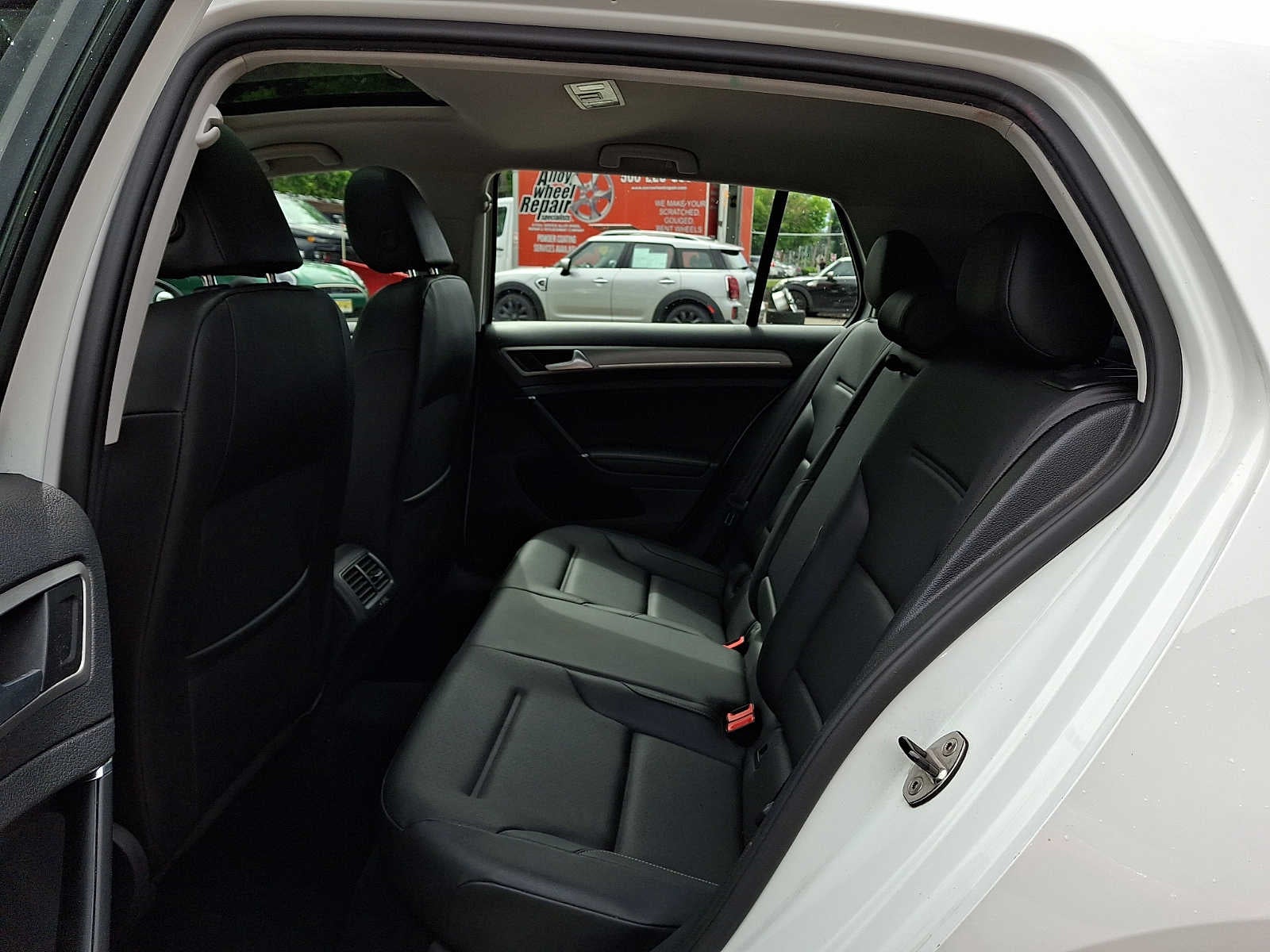2016 Volkswagen Golf 4dr HB Auto TSI SE