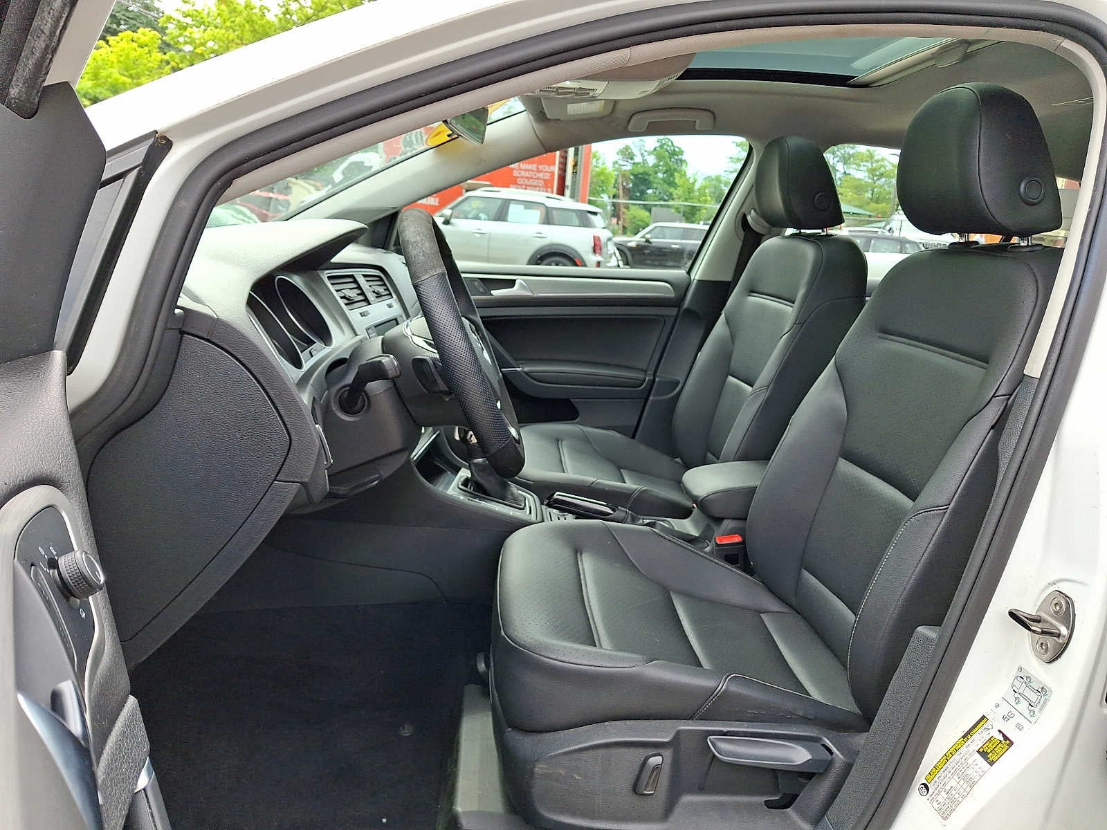2016 Volkswagen Golf 4dr HB Auto TSI SE