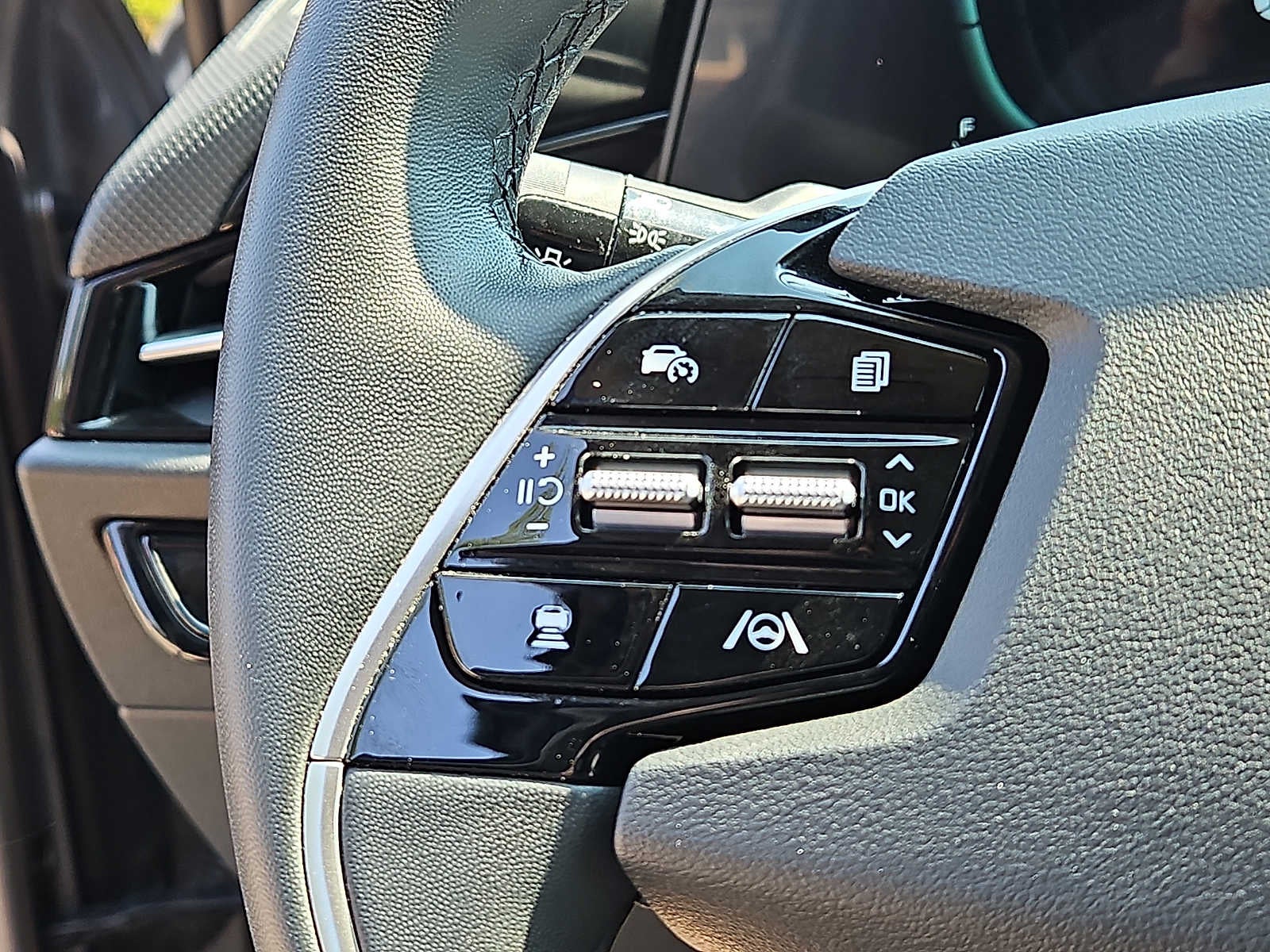 2023 Kia Niro EX FWD