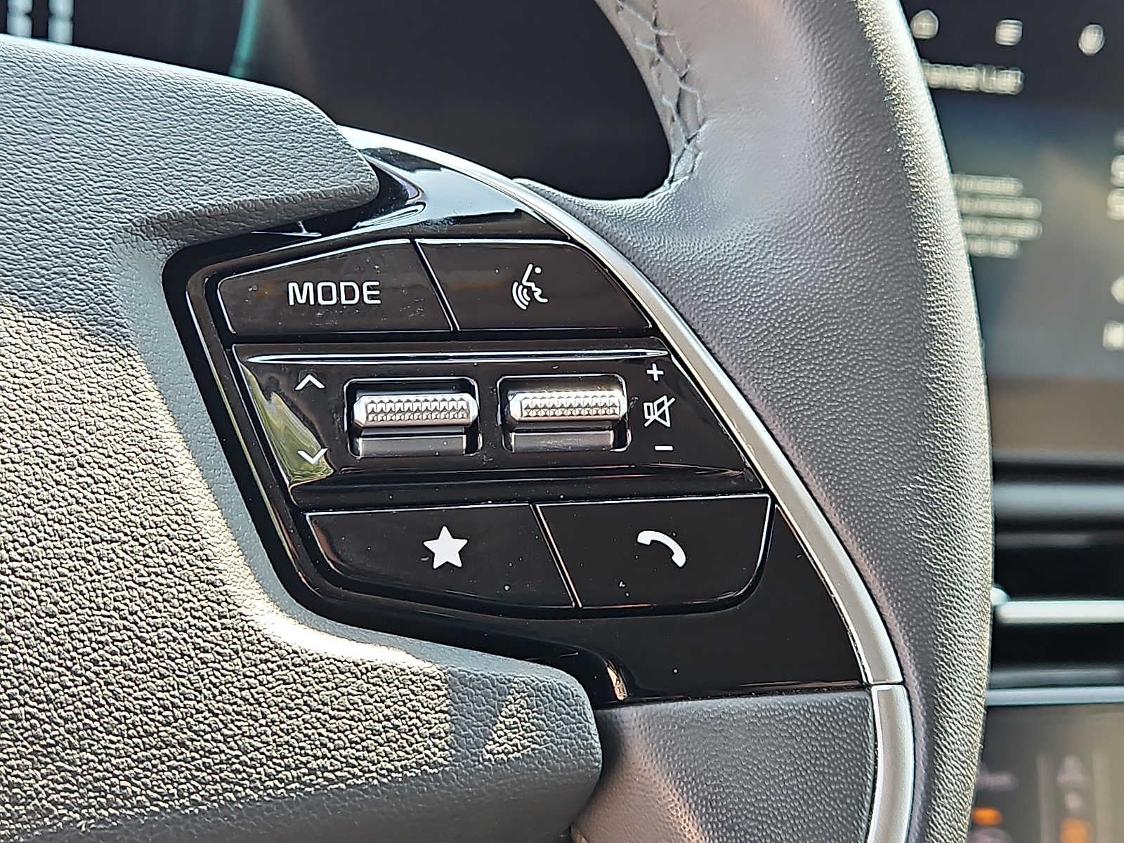 2023 Kia Niro EX FWD