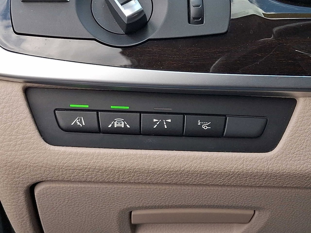 2016 BMW 5 Series 4dr Sdn 528i xDrive AWD