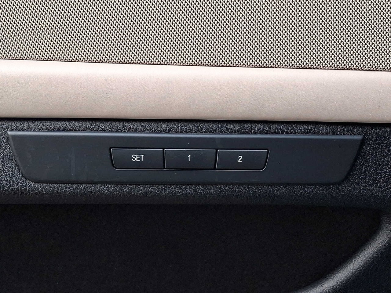 2016 BMW 5 Series 4dr Sdn 528i xDrive AWD