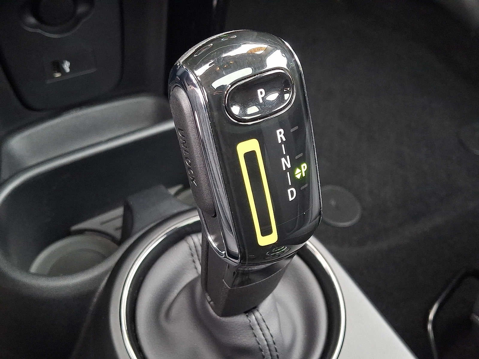 2024 MINI HARDTOP 2 DOOR Cooper SE FWD