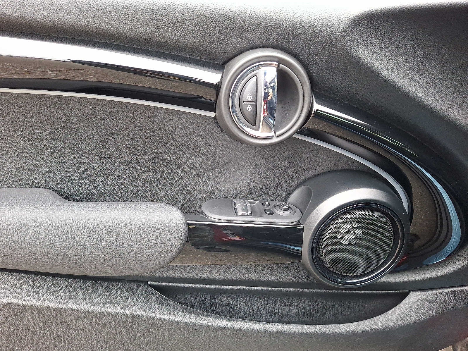 2024 MINI HARDTOP 2 DOOR Cooper SE FWD