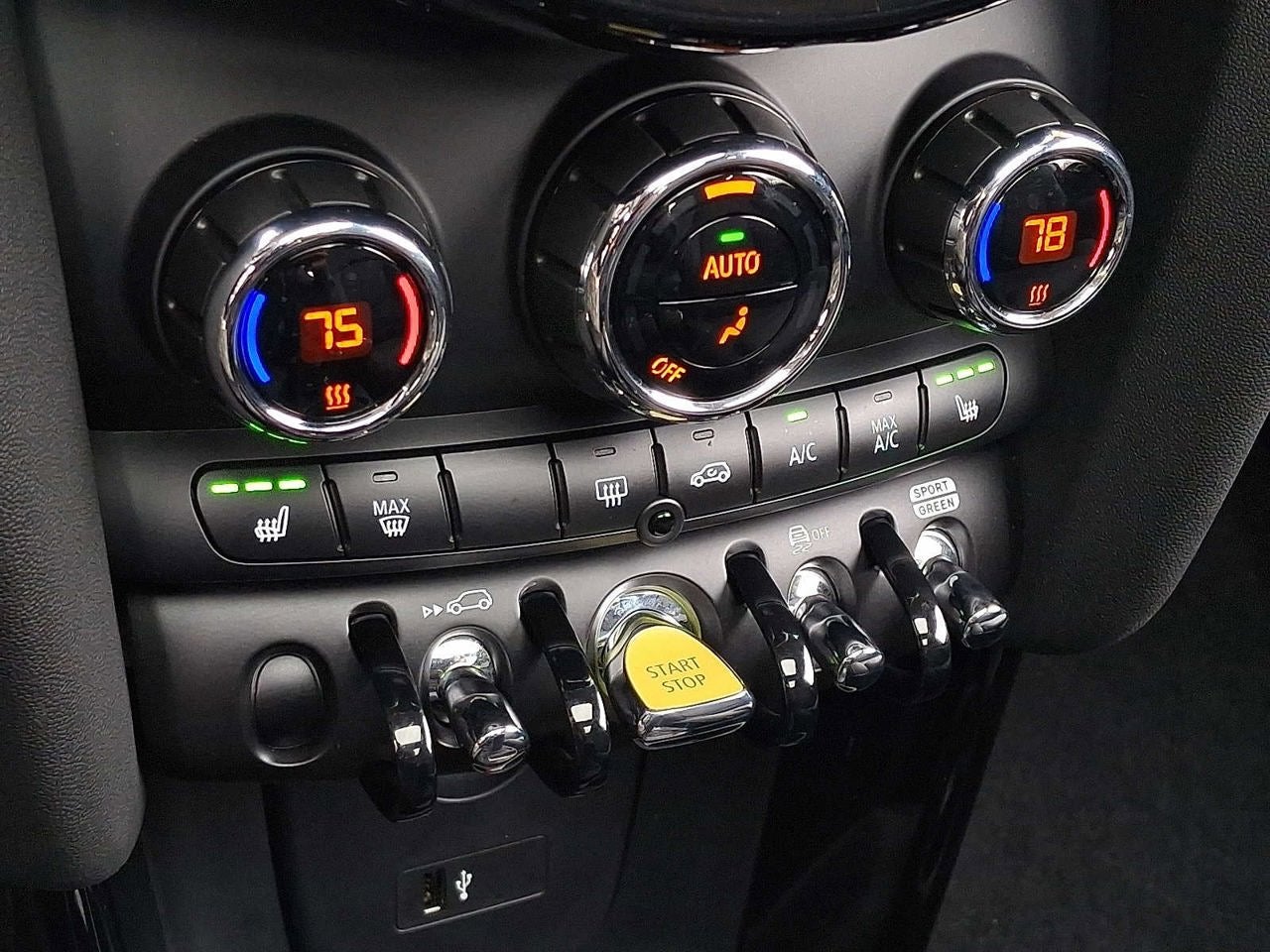 2024 MINI HARDTOP 2 DOOR Cooper SE FWD