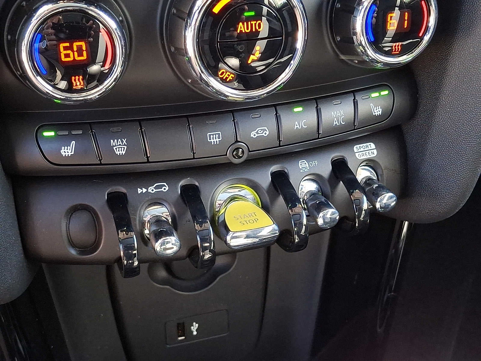 2024 MINI HARDTOP 2 DOOR Cooper SE FWD