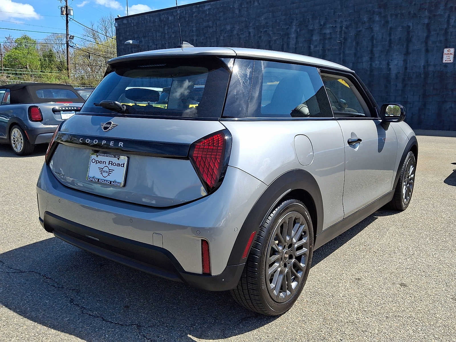 2025 MINI HARDTOP 2 DOOR Cooper FWD