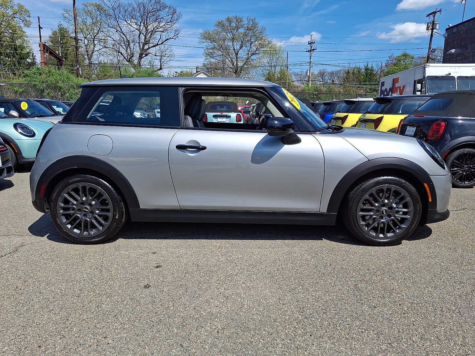 2025 MINI HARDTOP 2 DOOR Cooper FWD