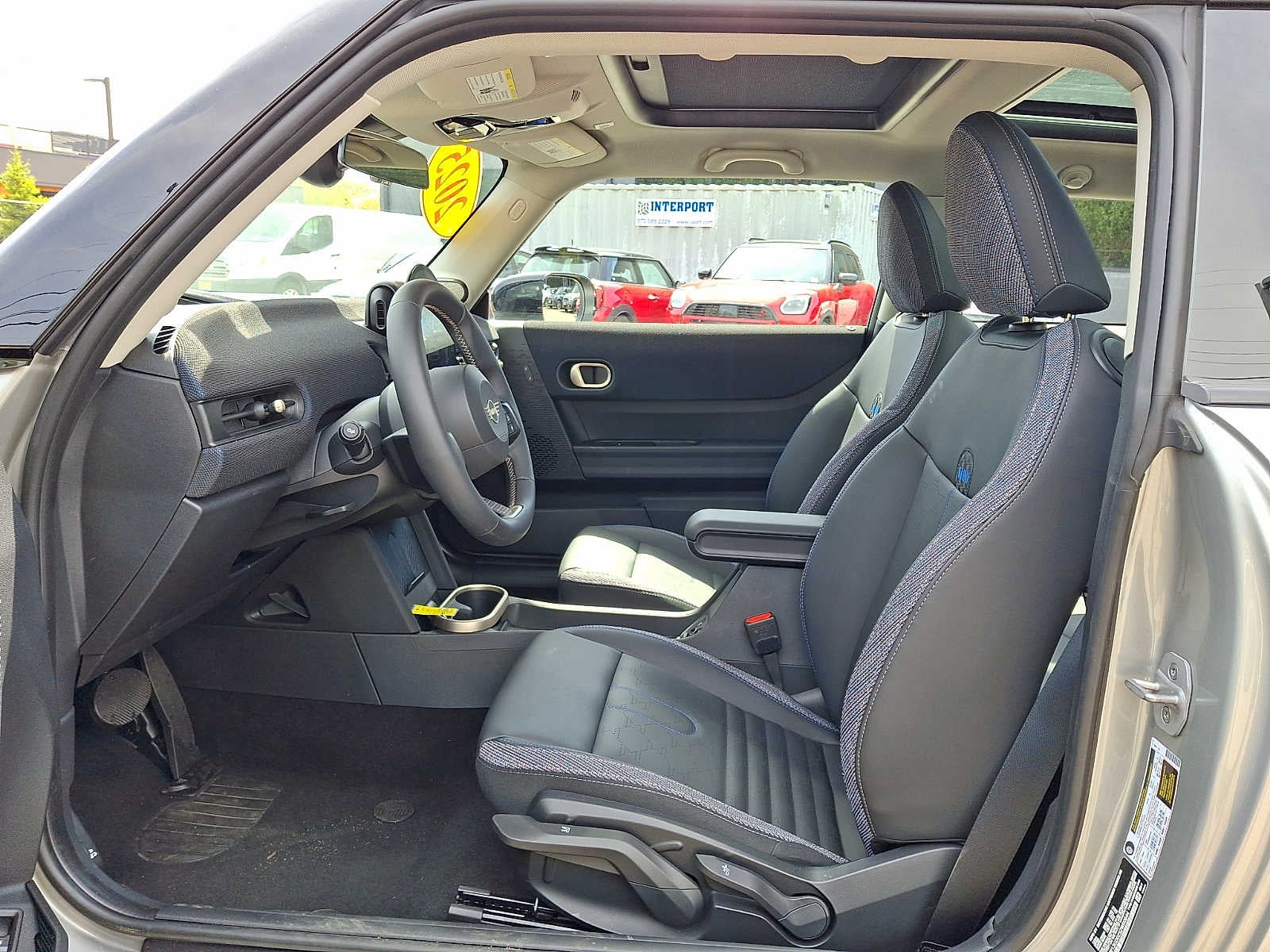 2025 MINI HARDTOP 2 DOOR Cooper FWD