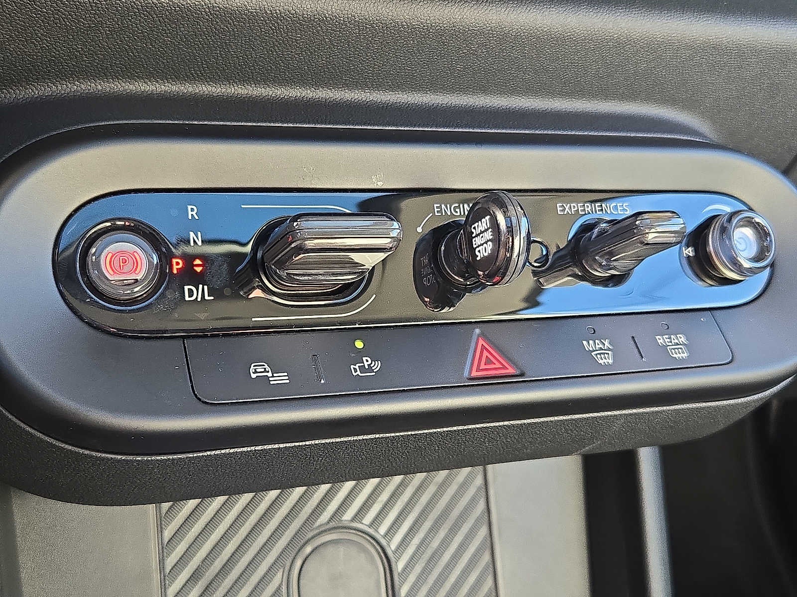 2025 MINI HARDTOP 2 DOOR Cooper FWD