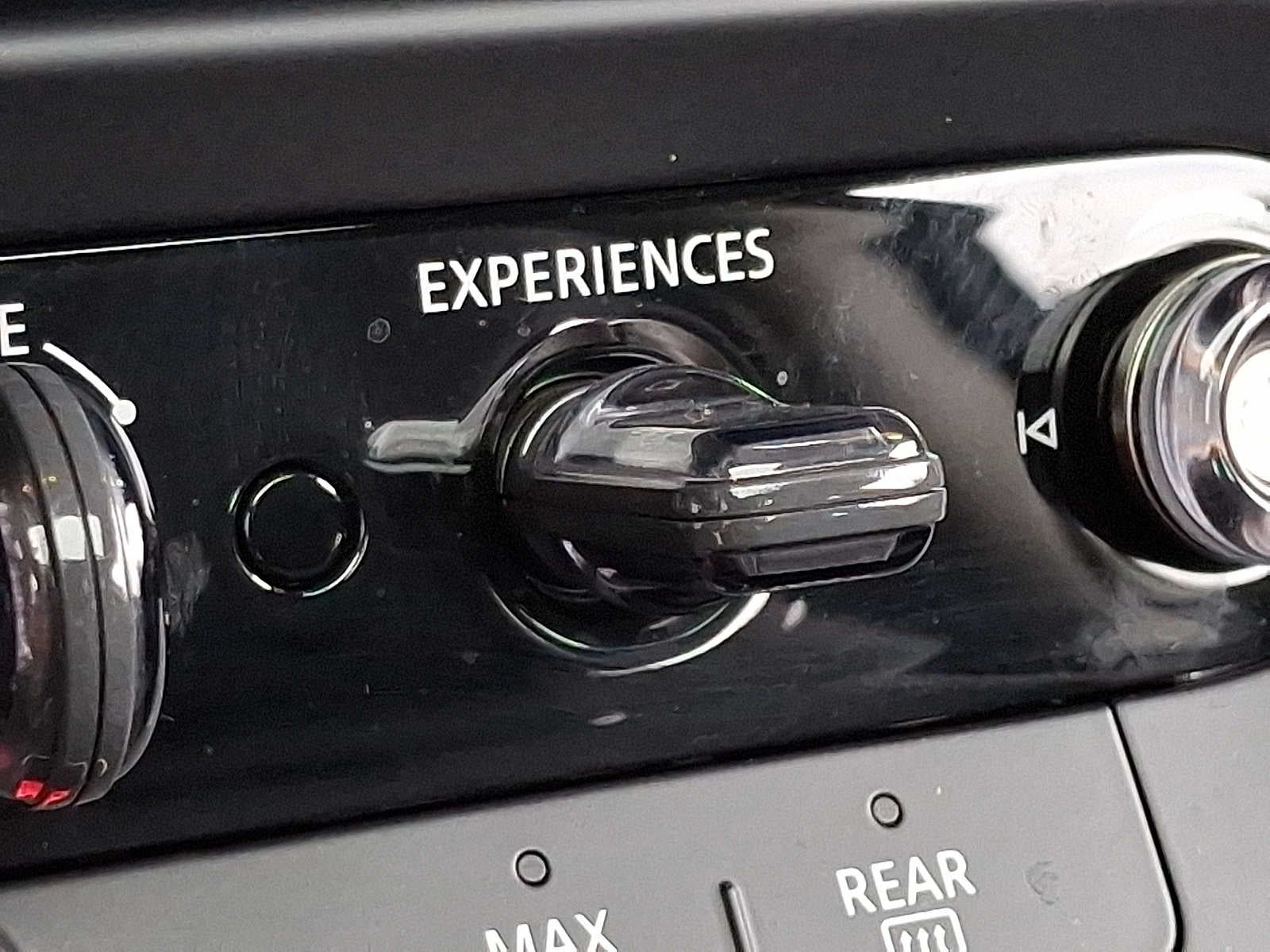 2025 MINI HARDTOP 2 DOOR Cooper FWD