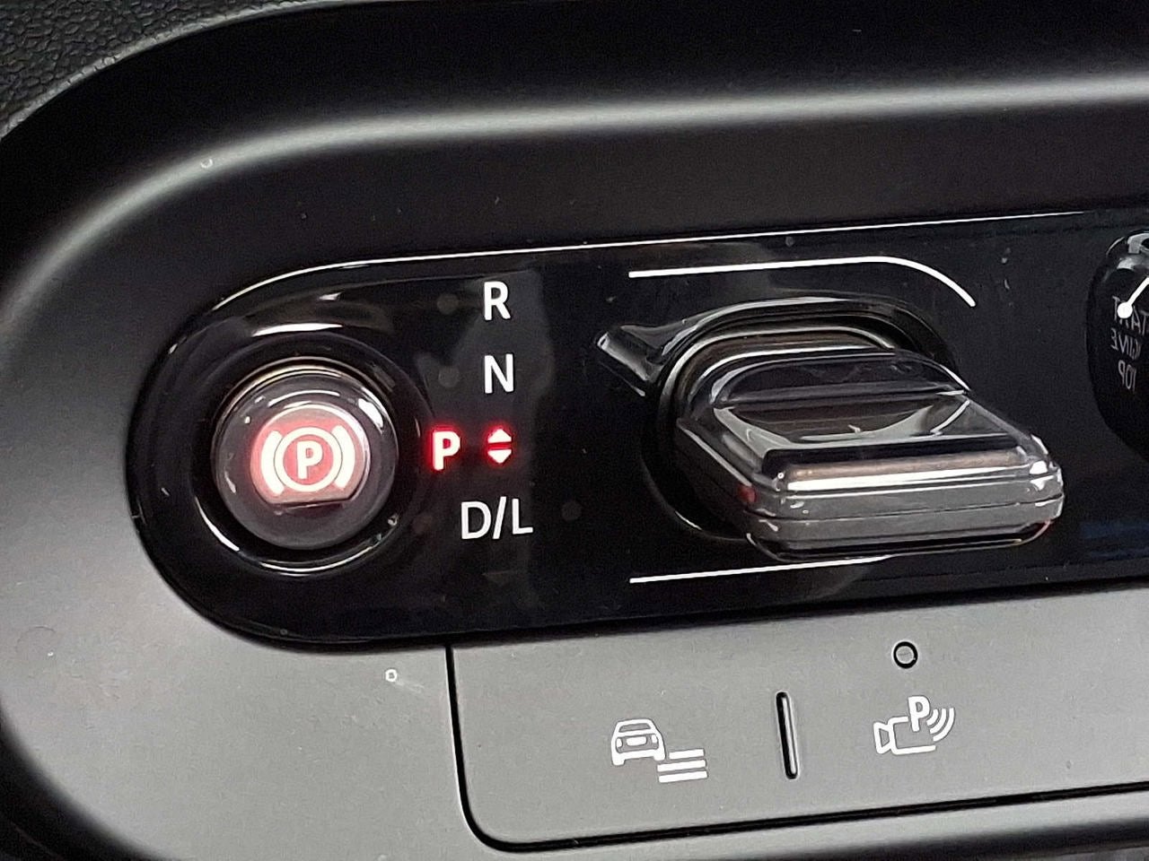 2025 MINI HARDTOP 2 DOOR Cooper FWD