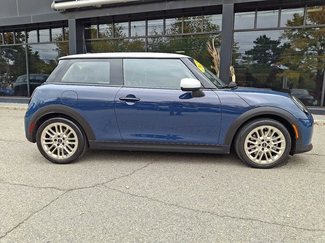 2025 MINI HARDTOP 2 DOOR Cooper FWD