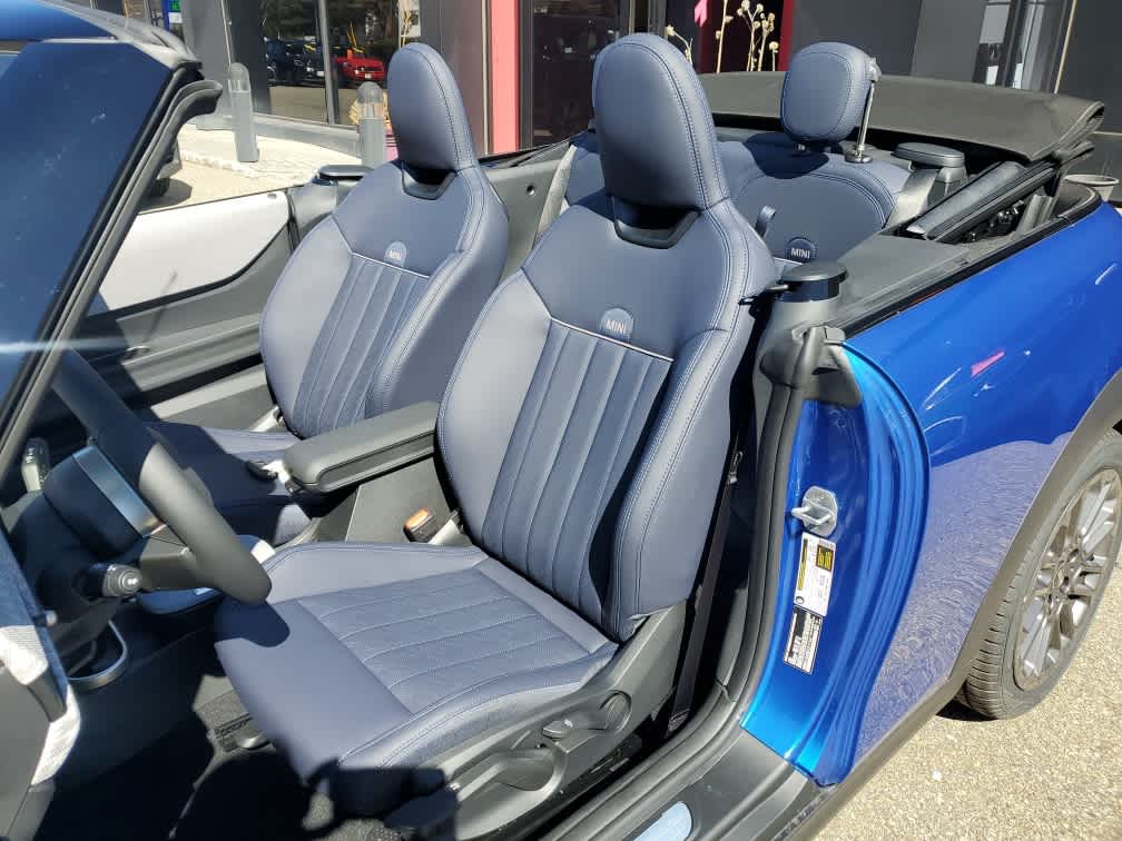 2026 MINI CONVERTIBLE ICONIC