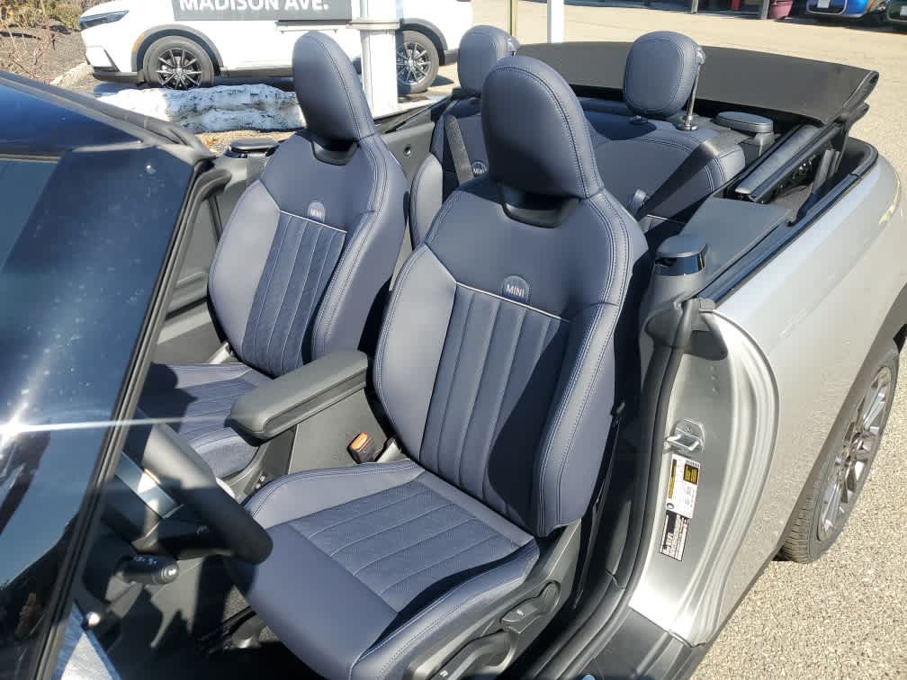 2026 MINI CONVERTIBLE SIGNATURE PLUS