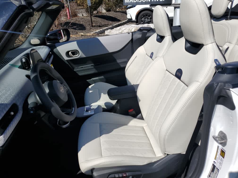 2026 MINI CONVERTIBLE SIGNATURE PLUS