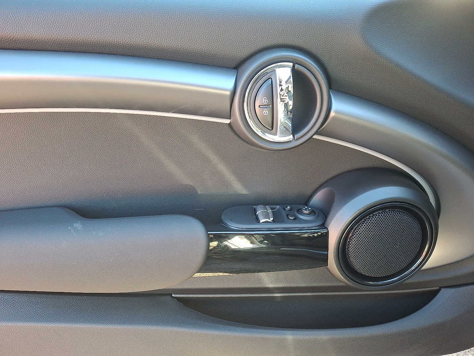 2024 MINI HARDTOP 2 DOOR Cooper FWD