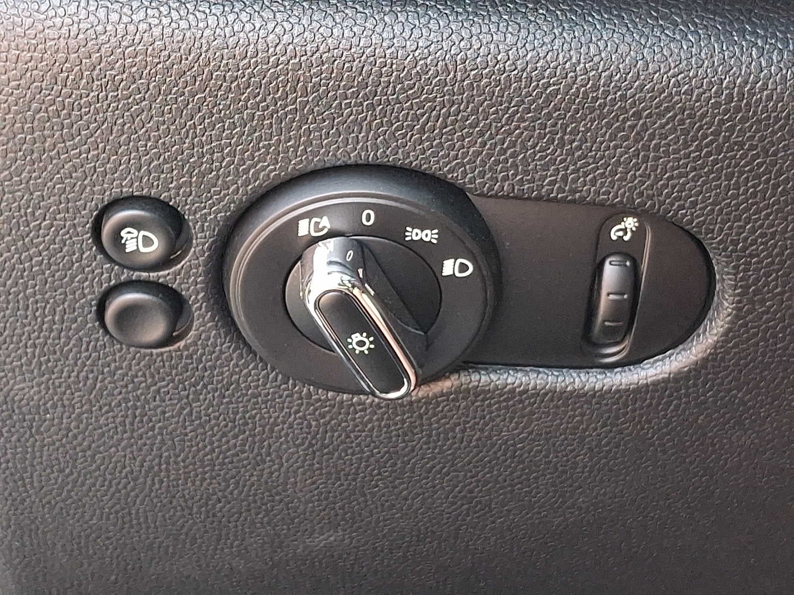 2024 MINI HARDTOP 2 DOOR Cooper FWD