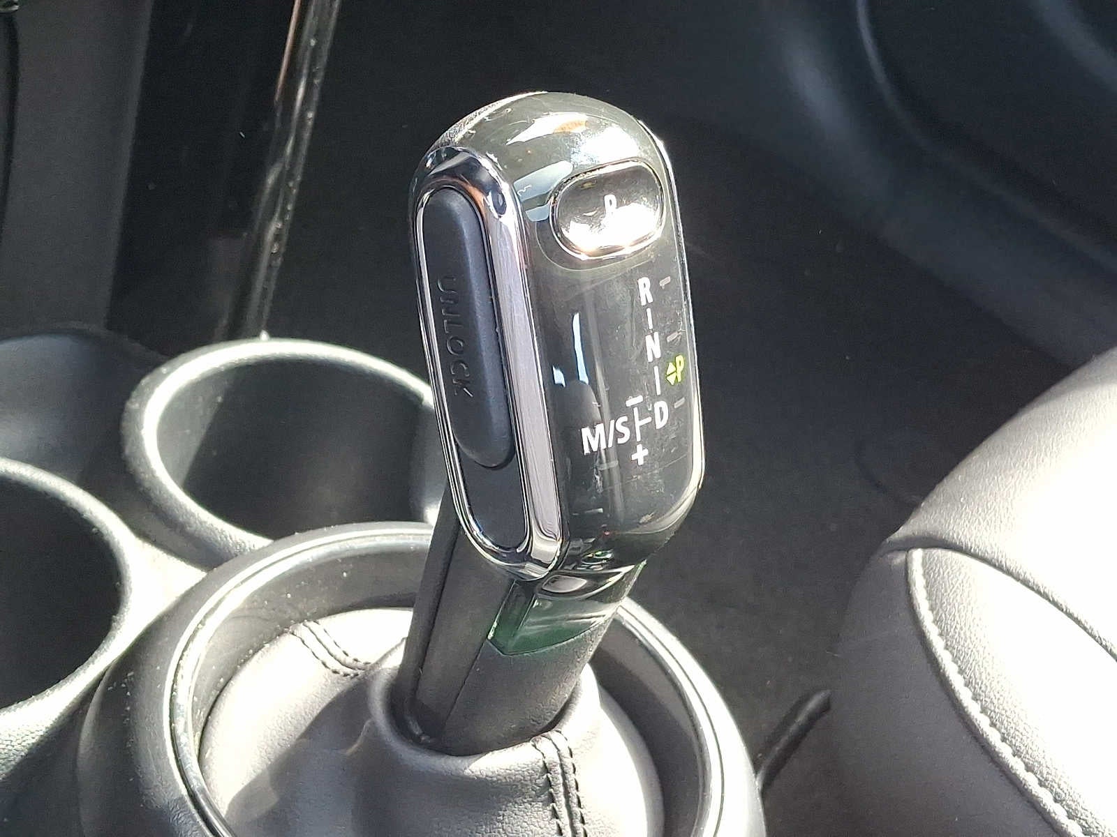 2024 MINI HARDTOP 4 DOOR Cooper FWD