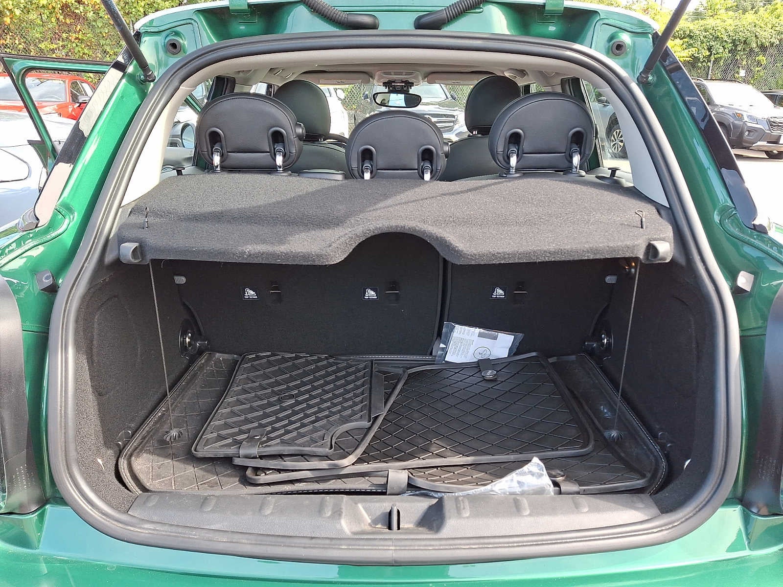 2024 MINI HARDTOP 4 DOOR Cooper FWD