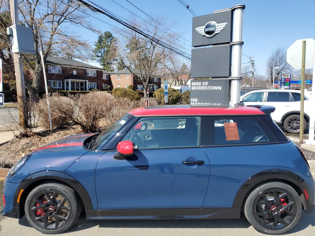 2026 MINI 2 DOOR ICONIC