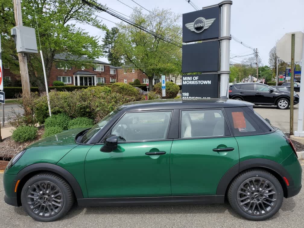 2026 MINI HARDTOP 4 DOOR Cooper FWD