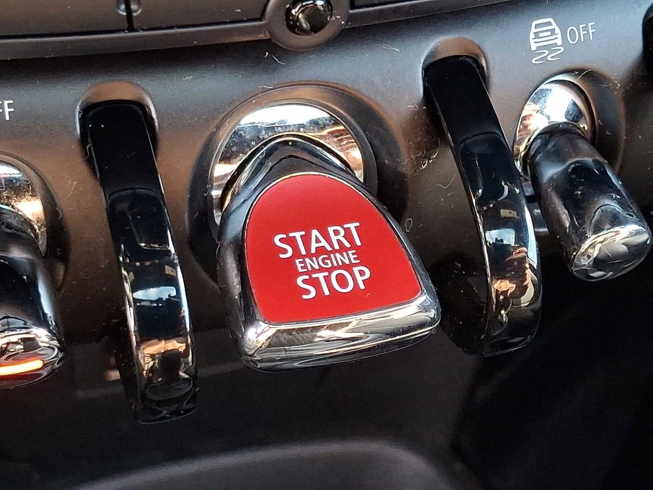 2023 MINI HARDTOP 4 DOOR SIGNATURE