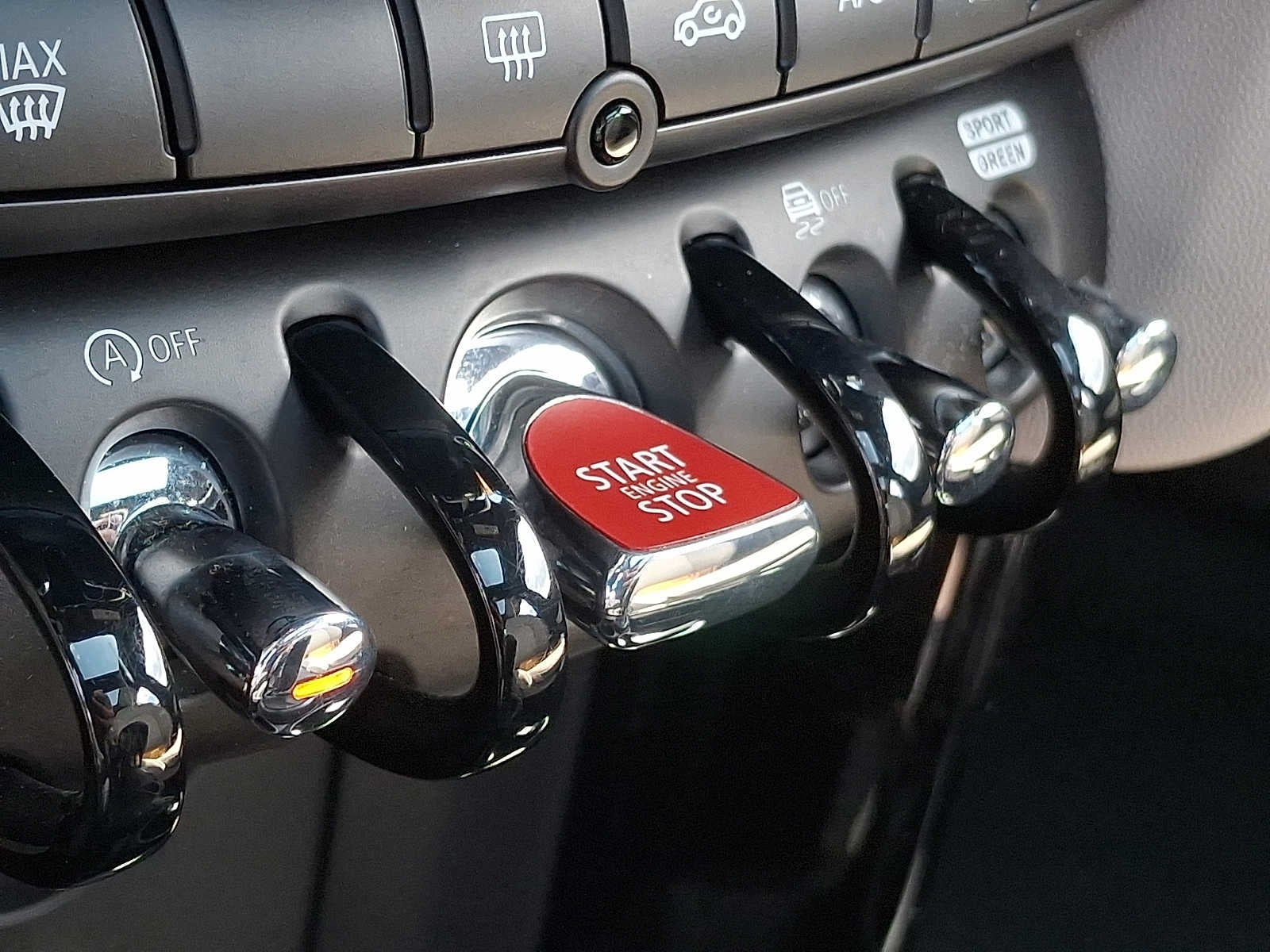 2024 MINI HARDTOP 4 DOOR Cooper S FWD