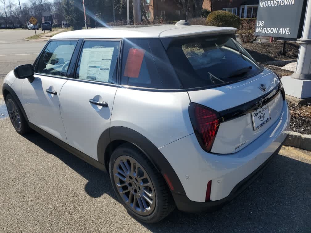 2026 MINI 4 DOOR ICONIC