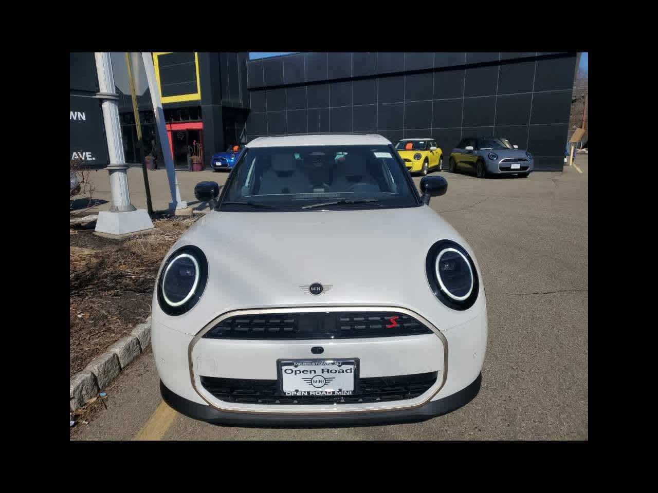 2026 MINI HARDTOP 4 DOOR ICONIC