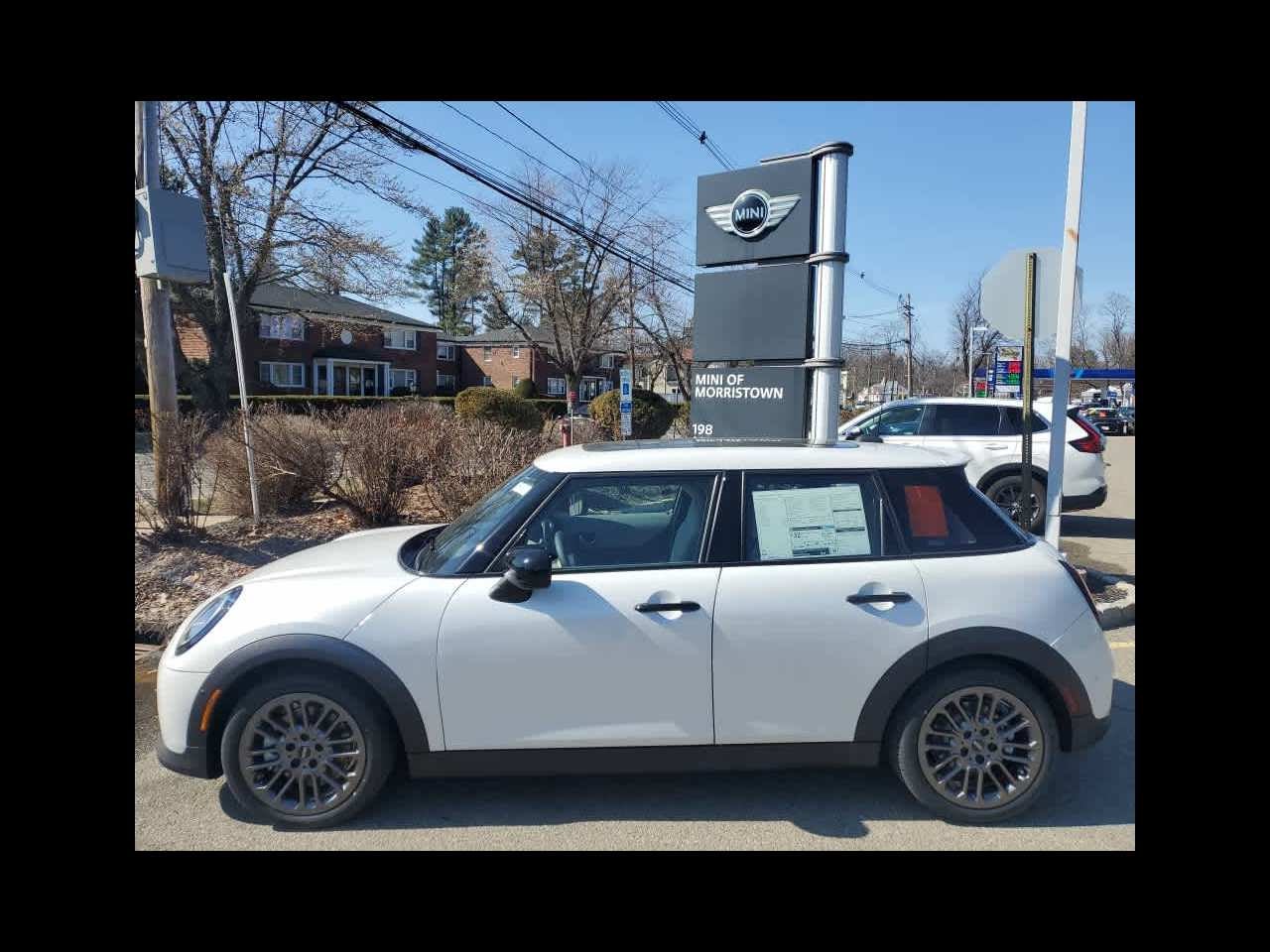 2026 MINI 4 DOOR ICONIC